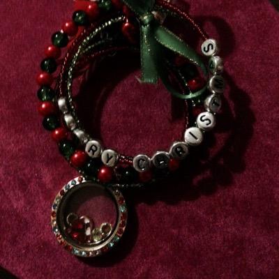 Quirky and unique crafts made with professionalism, custom made for you!