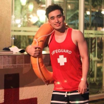 VictorUyX's profile picture. Stuck in reverse. Sounds interesting.