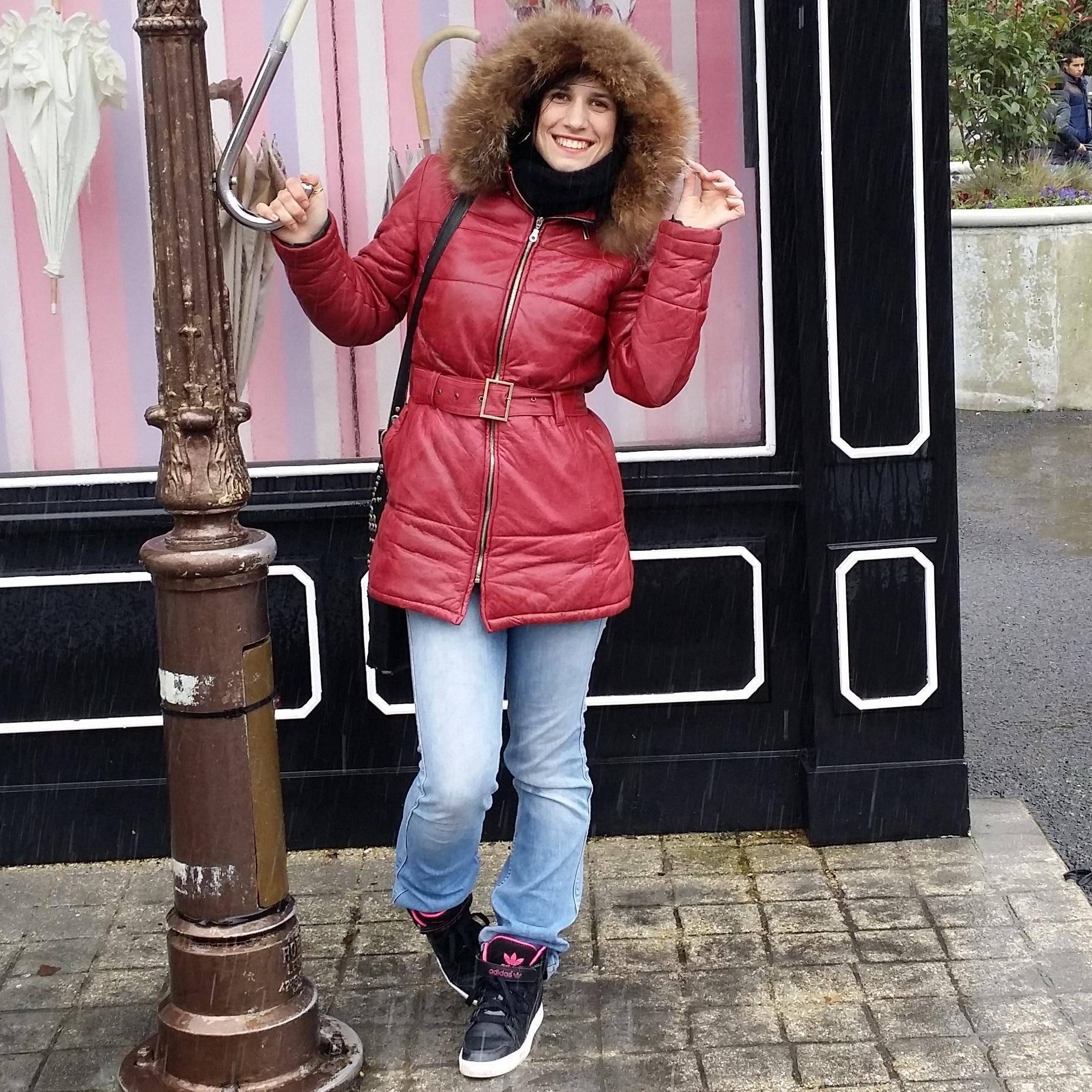 Sensitive, merry, always smiling, I love you my friends….
Need for you and to have fun!