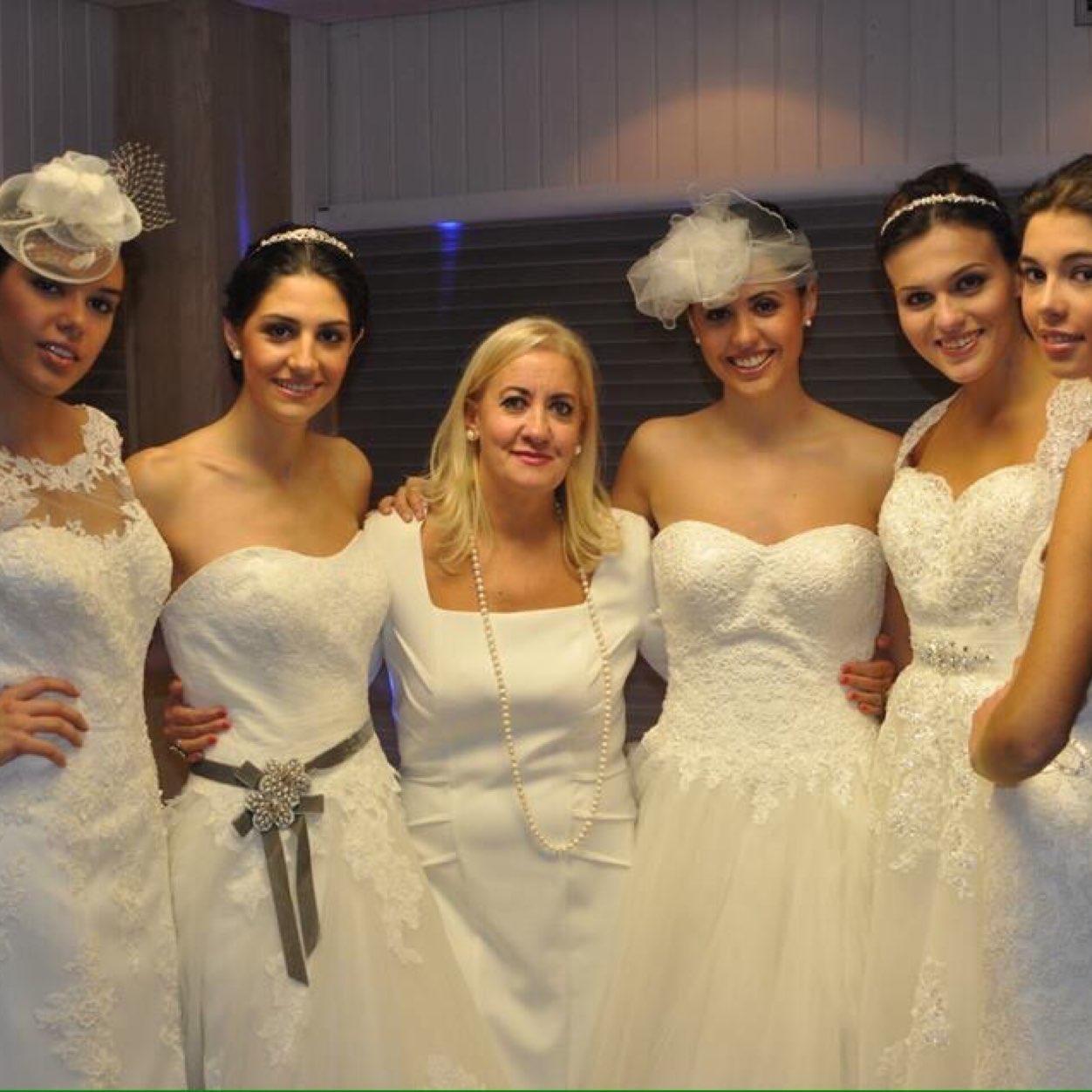 Novias Maria Luisa hace de tu boda un día inolvidable. Más de 35 años de experiencia nos avalan. Nos puedes visitar en la plaza de Coca.