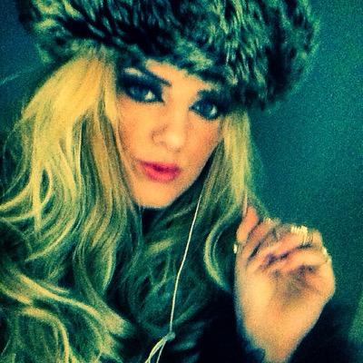 jodyhickman12's profile picture. Don't think about it too much, too much, too much, too much There's no need for us to rush it through