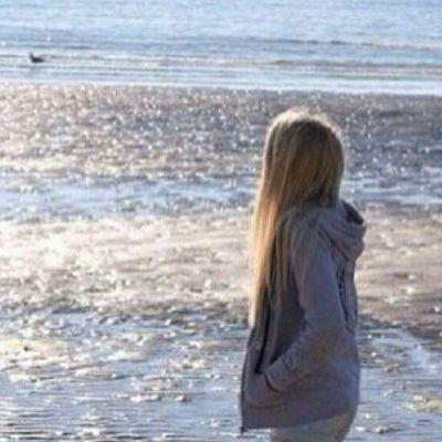 ‏‏‏‏‏‏من لم يرى عيناك مازال عن جمال الدنيا اعمى ..♡R♡