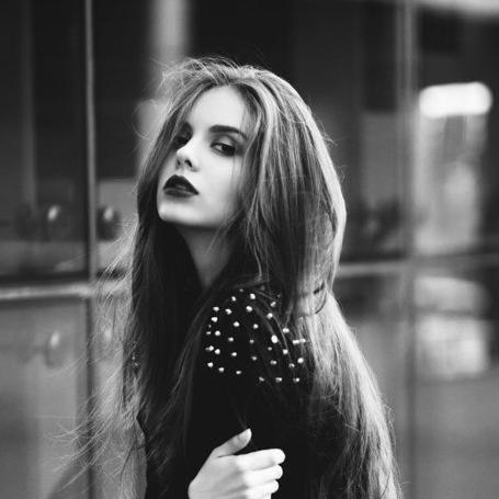 efremova8darya's profile picture. Люблю жизнь во всех ее проявлениях, особо интересуюсь шоу-бизнесом, жизнью звезд #celebs #шоубизнес #ЧитаюВзаимно #ВзаимныйФолловинг  #Follow4Follow