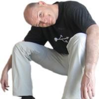 Athlete & technocrat, I enjoy exploring my limits with the unicycle and coding 3D web environments.