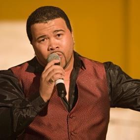 Talented and experienced Tribute Artist. 
An abundance of energy. Ensures a slick and highly professional show. http://t.co/ZwxfzIhQCh