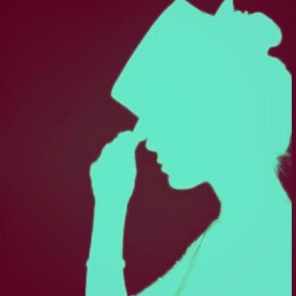 لا ﺗعاندﻧي وأنا راﺳي ﻋنيد
ترى اﻟﺟﻓا عندي مثل رد اﻟسلام ̷
˛✘̷