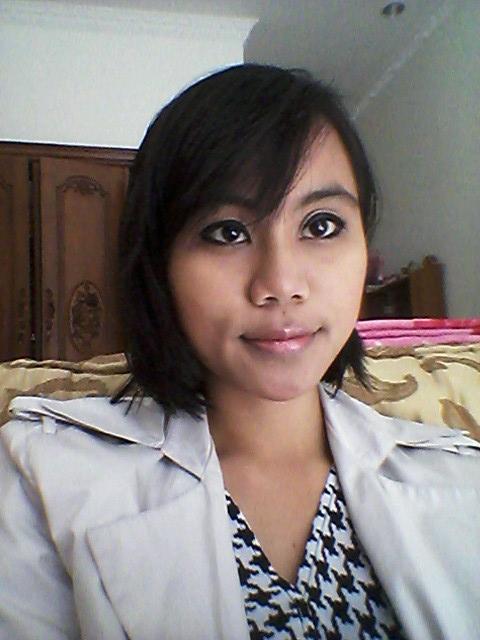 Jesus shepherd | Choco addict | Draw 1st Shop last | Red is my middle name, dope is my first one | Kakao Talk, Line IDs: ReynaGina