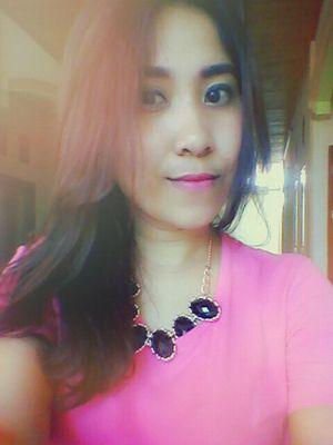 Rhina_auDrey's profile picture. Busy