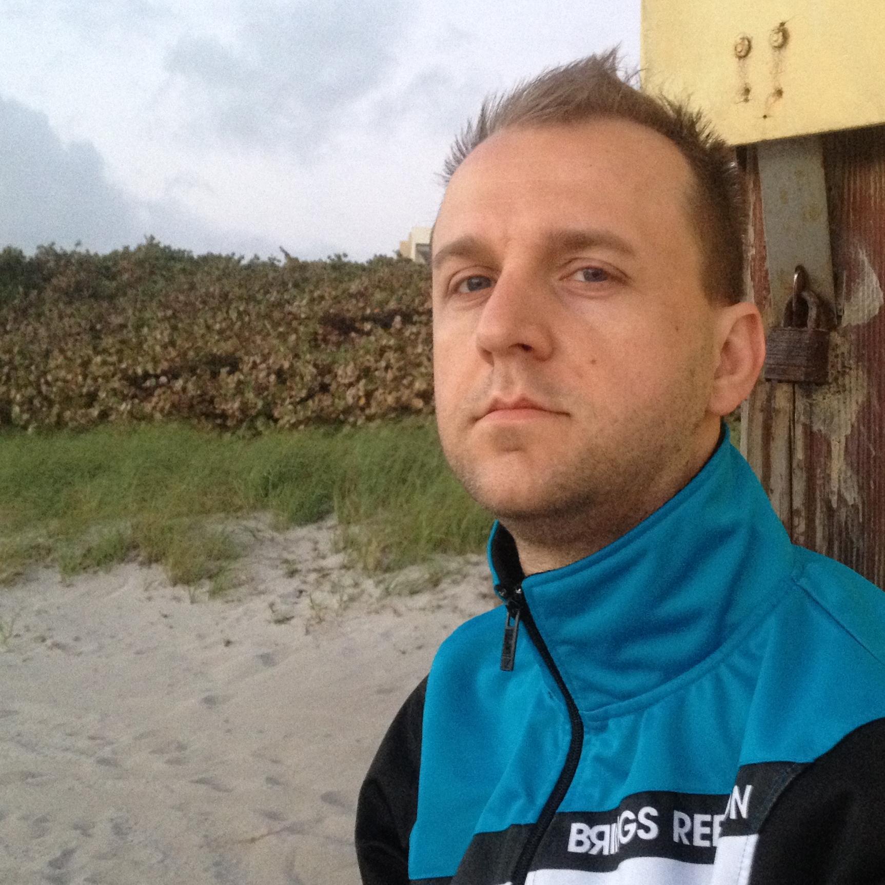 marsdj's profile picture. DJ / Music Lover / PHP, Laravel and Angular developer / Sim Racer -  big time summerkid.