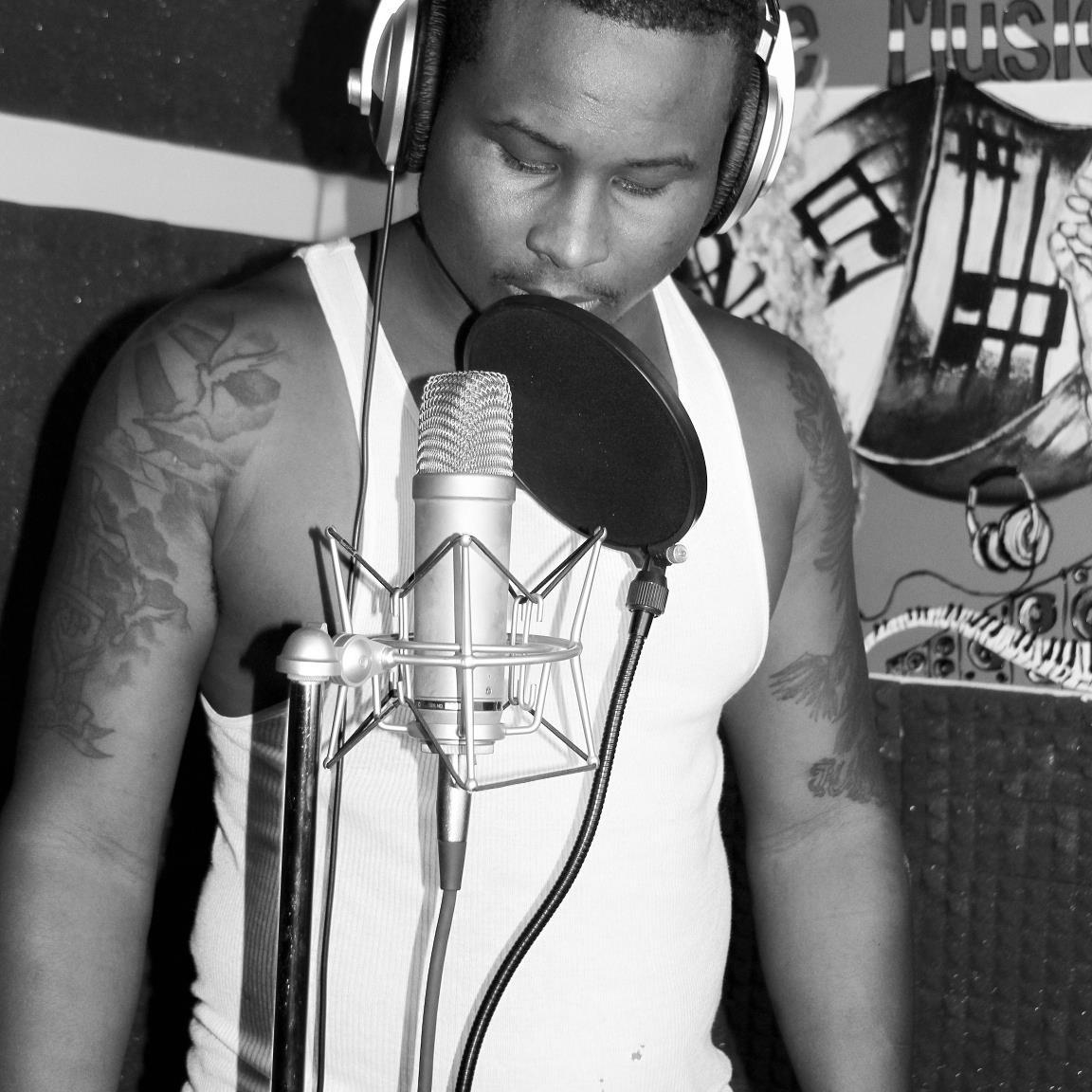 Bio: Bio: Rap Recording artist / Fashion designer / Business investor For inquires booking and features email theodoredavis6850@gmail.com theodoredavis6850@yaho