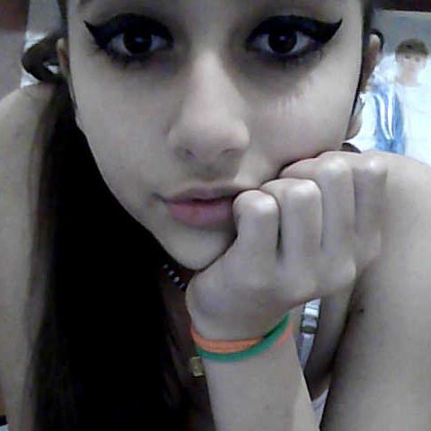 weedjessicaj's profile picture. I'm A Penguin (: ♥