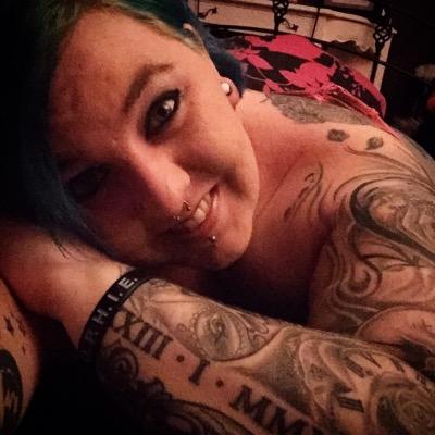 Queen_Ink_ite's profile picture. Purple haired, Tattooed & pierced Body Mod girl xx mother of 2 gorgeous boys, and a little princess xx Studied Forensics