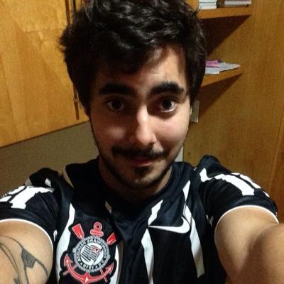 aeee me deu vontade de fazer um twitter sei la pq, então siga me os bons...