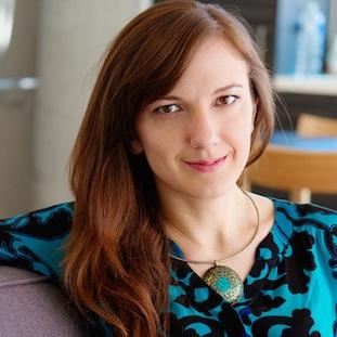 Intuitive style coach and personal brand consultant spreading #joyofstyle, loves style, travel, food, art & anything that catches her eye with its design.