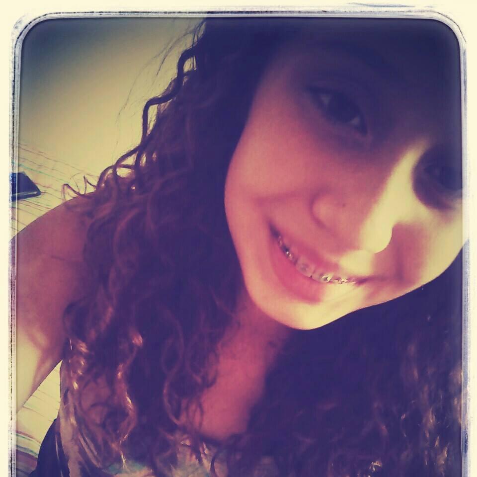 N importe com que vão pesar de vooc, faça oq vooc quiser e procure apenas a sua felicidade ..✌