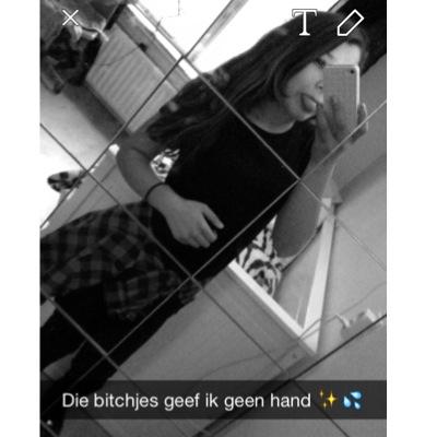 insta: _xkussjew snap:jewelnaomi watermeloen ik kanker lekker❤️