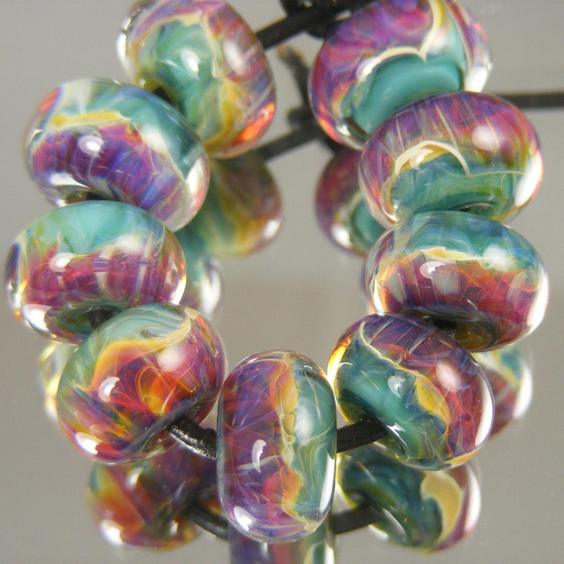 I make lampwork beads. I always follow back. RT me for a Retweet. Weekly bead giveaways. Follow me for the details on when & how. Same name on ebay & etsy.