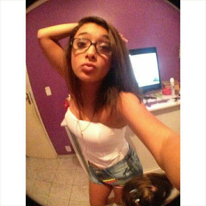 Biaa_micelii's profile picture. Flora Matos :3