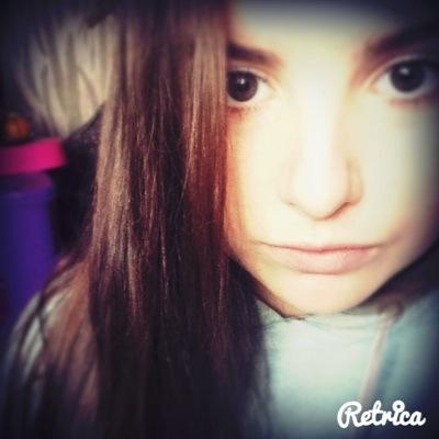 I put the emo in lemon I have an obssestion with bands i love them all, i should stop but im not going to becuse i cant❤️❤️❤️ i also love youtubers DAN AND PHIL