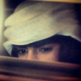 ‏: شفني شباب . وأوعدك .. لو أنا .. شبت ماأنساك لو بني خالد نست حبّ .. عنكك