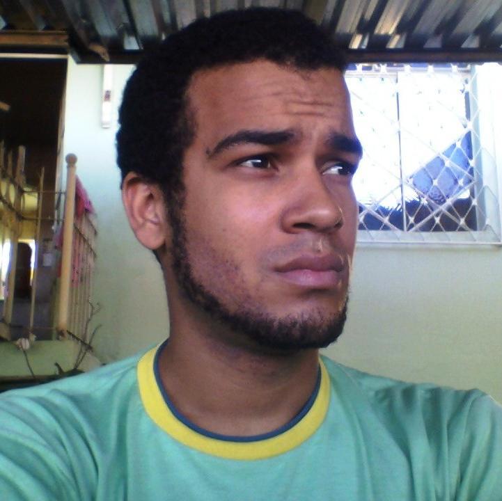 Metas e objetivos são o meu mapa para a vida que quero.Deus nos da os sonhos,basta apenas luta por eles. Pois quem é dirigido por Deus, sonha os sonhos de Deus.