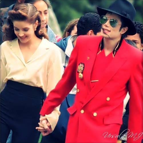 I am a big fan de Michael Jackson, I love his songs and of course love him