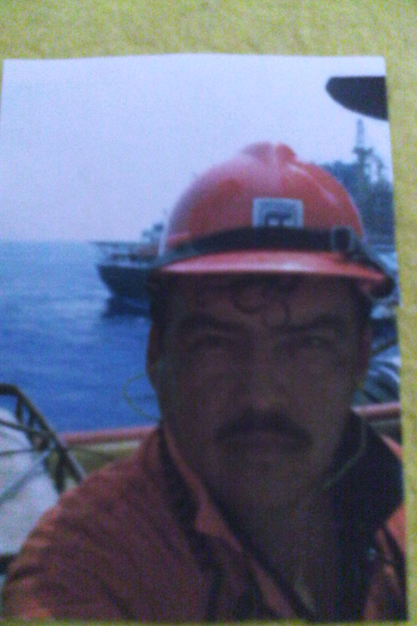 REMLEO's profile picture. TECNICO ELECTRICO MECANICO ,TRABAJO EN PLATAFORMAS MARINAS EN EL GOLFO DE MEXICO