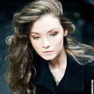 15. Mi papá es  @onemoremiracle_ y mi ángel de la guarda es @xVampire_Dark