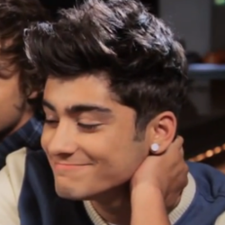 zayn3rd's profile picture. Se você quer a OTRAT no Brasil ano que vem, siga o ProjetoOTRAT e ATIVE AS NOTIFICAÇÕES, só vai funcionar se o fandom todo se unir, obg!