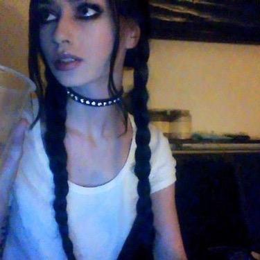 Daughter of Hypnos. Occasional huntress. Freelancing witch. I'll bite your dick off. #RentAWitch #StandUpForOCs