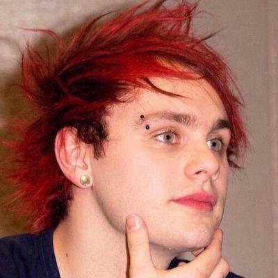 FOLLOW @MashtonsPony_ @ROWYSOUpdatesWW