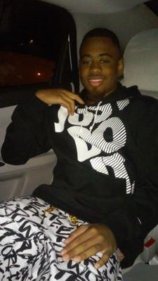 Started from the bottom nie I'm on the hill juggin and making plays from 205✈256