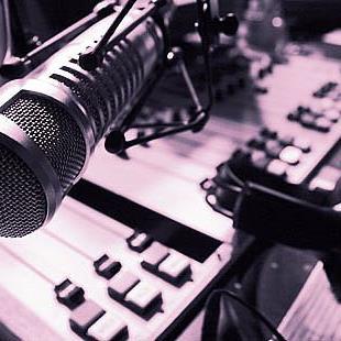 Me gusta DIOS, la actuación, el canto, la locucion, la radio, y adicto a la Musica...