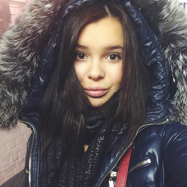 - Я знаю, что счастье не купишь. Но можно купить яхту и попробовать подплыть к нему поближе. © Джонни Д. #ВзаимныйФолловинг