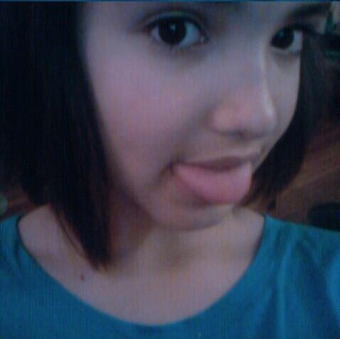 Ho-Hola!:) Soy Directioner :D, Smiler -   Soy MUY ANORMAL, mi comida preferida son las amburgesas y las empanadas :33 SEGIME Y TE SIGO e.e ♥