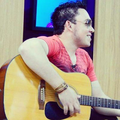 julianoguittar Profile Picture