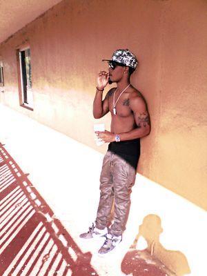 yungmilli242's profile picture. #(Team BLUNTBOYS ) Bimini #347