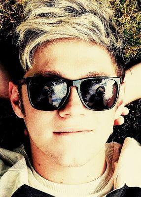 niallismyketchu's profile picture. I don't exist if I don't have him, the sun doesn't shine, the world doesn't spin. *_*