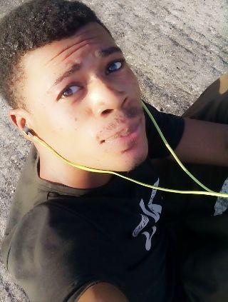 DonaldCuteboi's profile picture. 