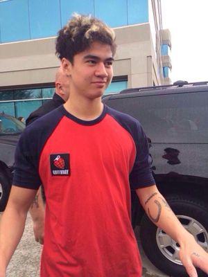 I'm Cal and I'm a stoner //bi/single//
