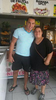 soy muy campechana, y muy alegre, disfruto la vida sanamente.