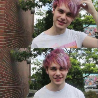 Don't cry baby...u got nine reasons to smile. ✖