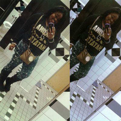 TAKEN 1O/9/13  , FOLLOWW MEH && ILL FOLLOW BACKK ,