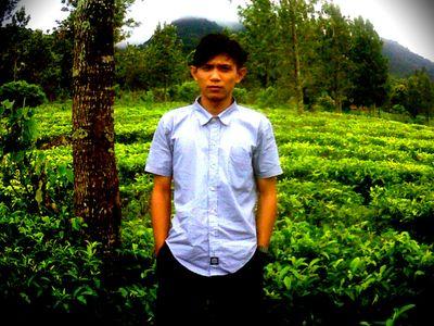 orang tua adalah semangat karierku. serta doa dalam kehidupanku. if i will step where my away for succes