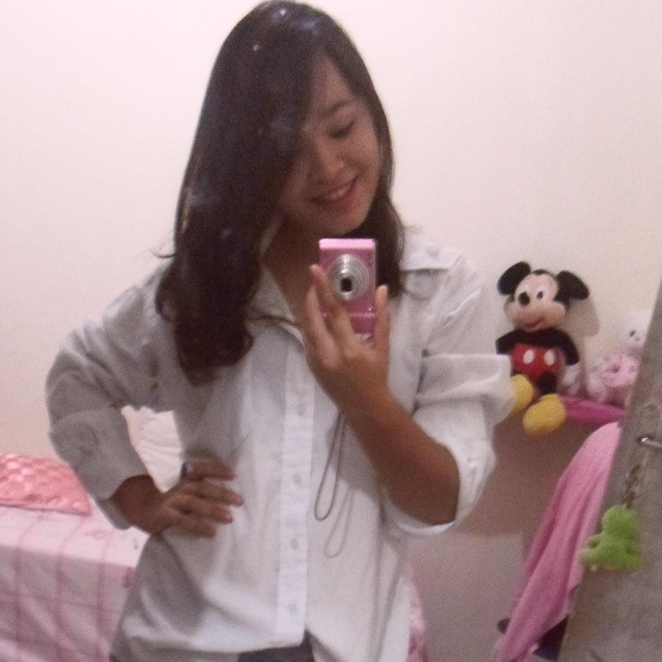 Quem se descreve, se limita ! ;* SigoDeVolta! Facebook: http://t.co/oaYjOR5mOF