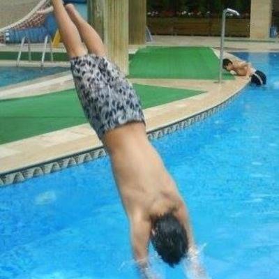 ardakole1's profile picture. Kadınlardan emir almaktan hoşlanırım, onlara kölelik yapmak en büyük zevkim..