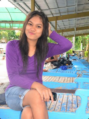 My Jesus christ † , my fams ,and my best friends is everything ♥