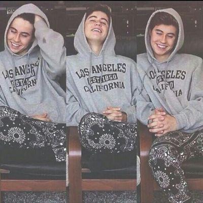 when nash followback me and mention me? :(  ( since Wednesday, November 26 th). ID Line = putrinyunita
