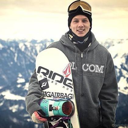 jorisouwerkerk's profile picture. Professional Snowboarder. Swiss/Dutch.