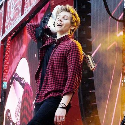 Lukensiofkhemmo's profile picture. Holaa,Hi o Hey *-*